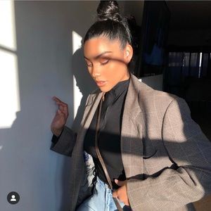 Meet your Posher, Aisha